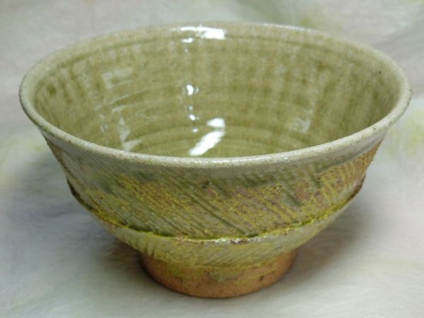 画像1: 茶碗（大・櫛目緑釉） (1)