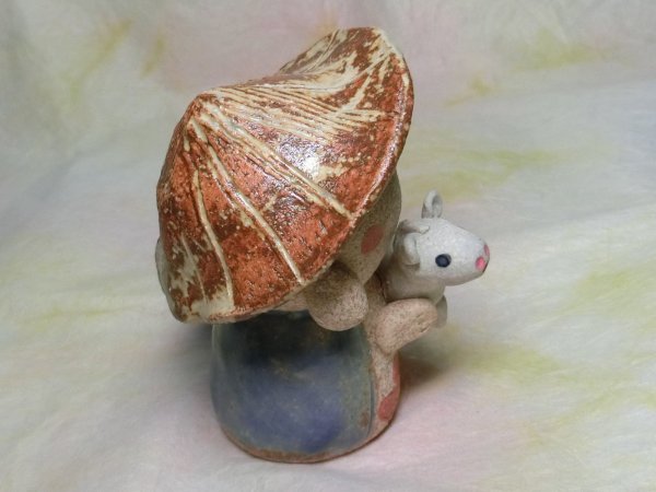 画像5: 幸せ馬だき笠地蔵（小） (5)